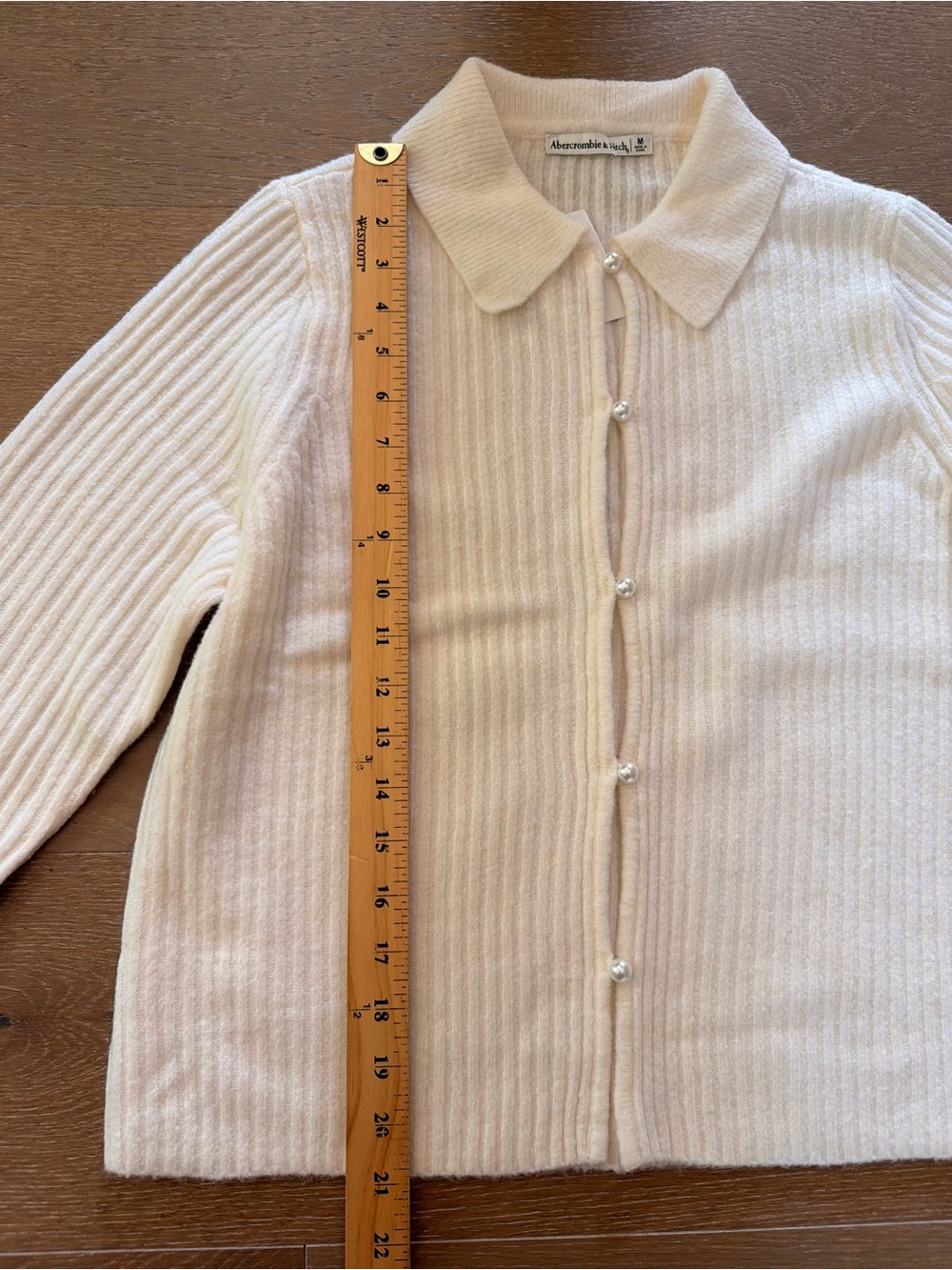 NWT Abercrombie & Fitch Cream Collared Ribbed Pearl Button Cardigan | M - Picture 8 of 10